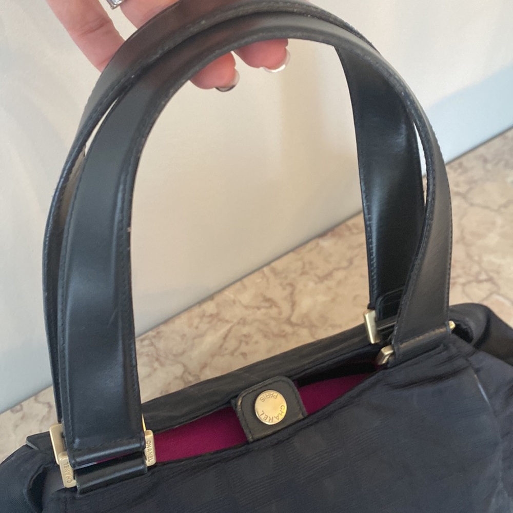 Authentic Chanel monogram nylon handbag black - Picture 5 of 17